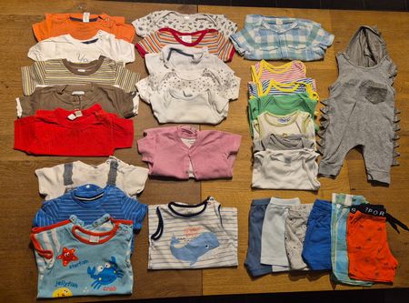 Kleider Paket 2, 29 Teile, Sommer, Grösse 74