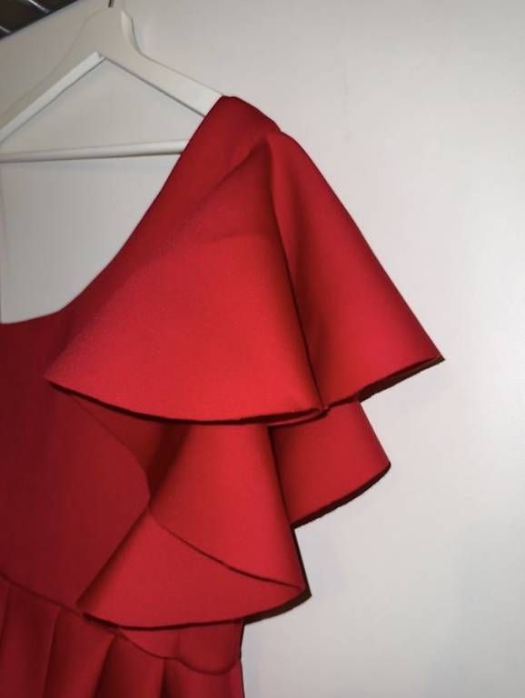 Kleider: Rotes Abendkleid, Grösse S – Gebraucht aus Brüttisellen von Ariana-24 4