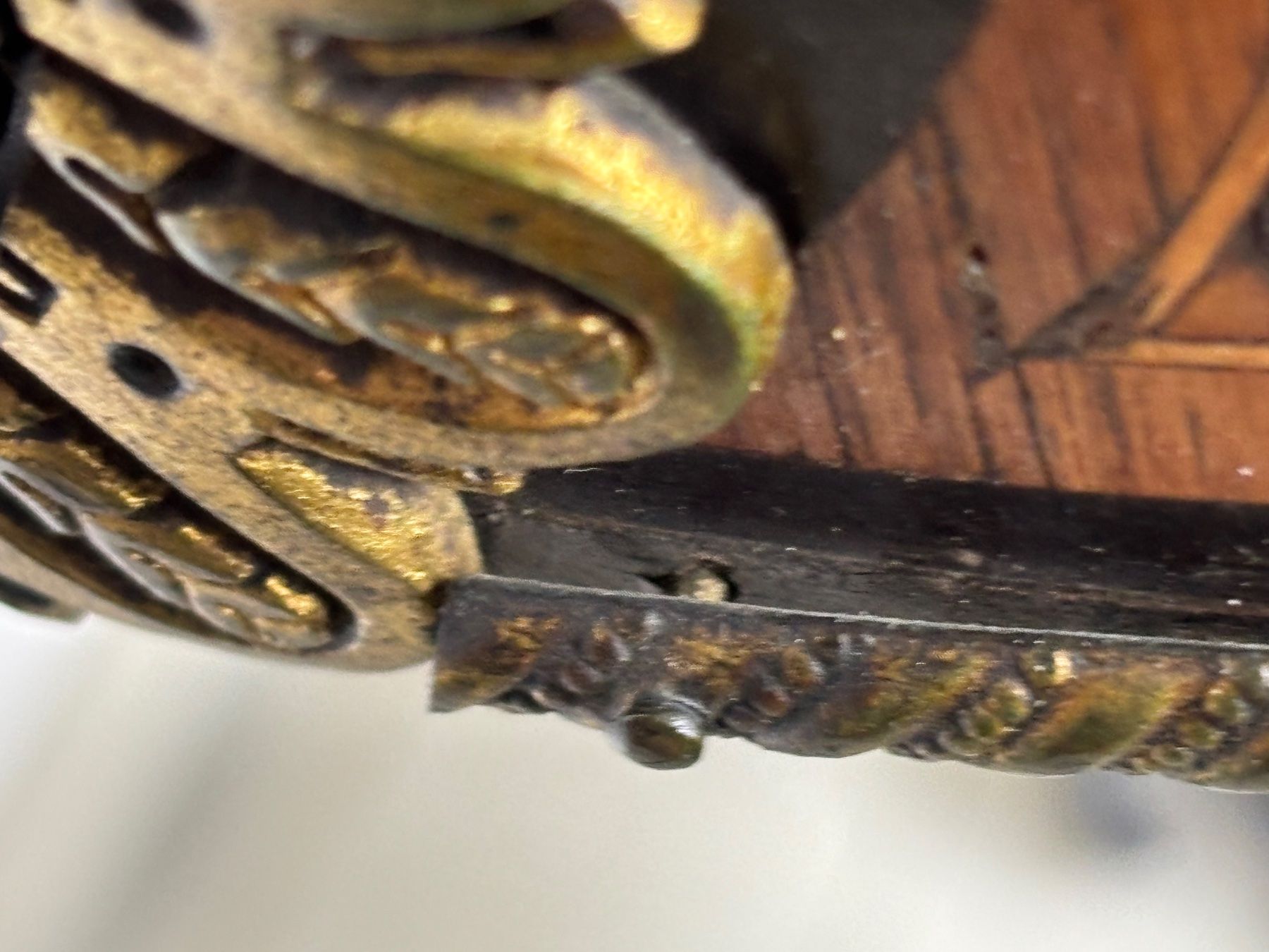 Vetrine: Bijouterie Tischvitrine Stil Louis XVI antik – Usato da Hinwil venduto da DaniBachman 7