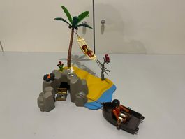 PLAYMOBIL Pirateninsel mit Schatzhöhle, Boot & Piraten