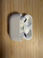 Apple AirPods Pro (1. Generation) mit kabellosem Ladecase