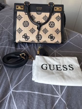 Guess Handtasche, neuwertig
