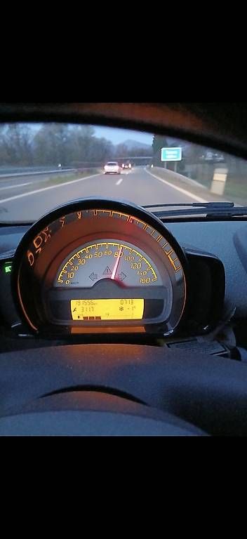 Autos: Smart fortwo – D'occasion à Verscio par mar_96bd 2