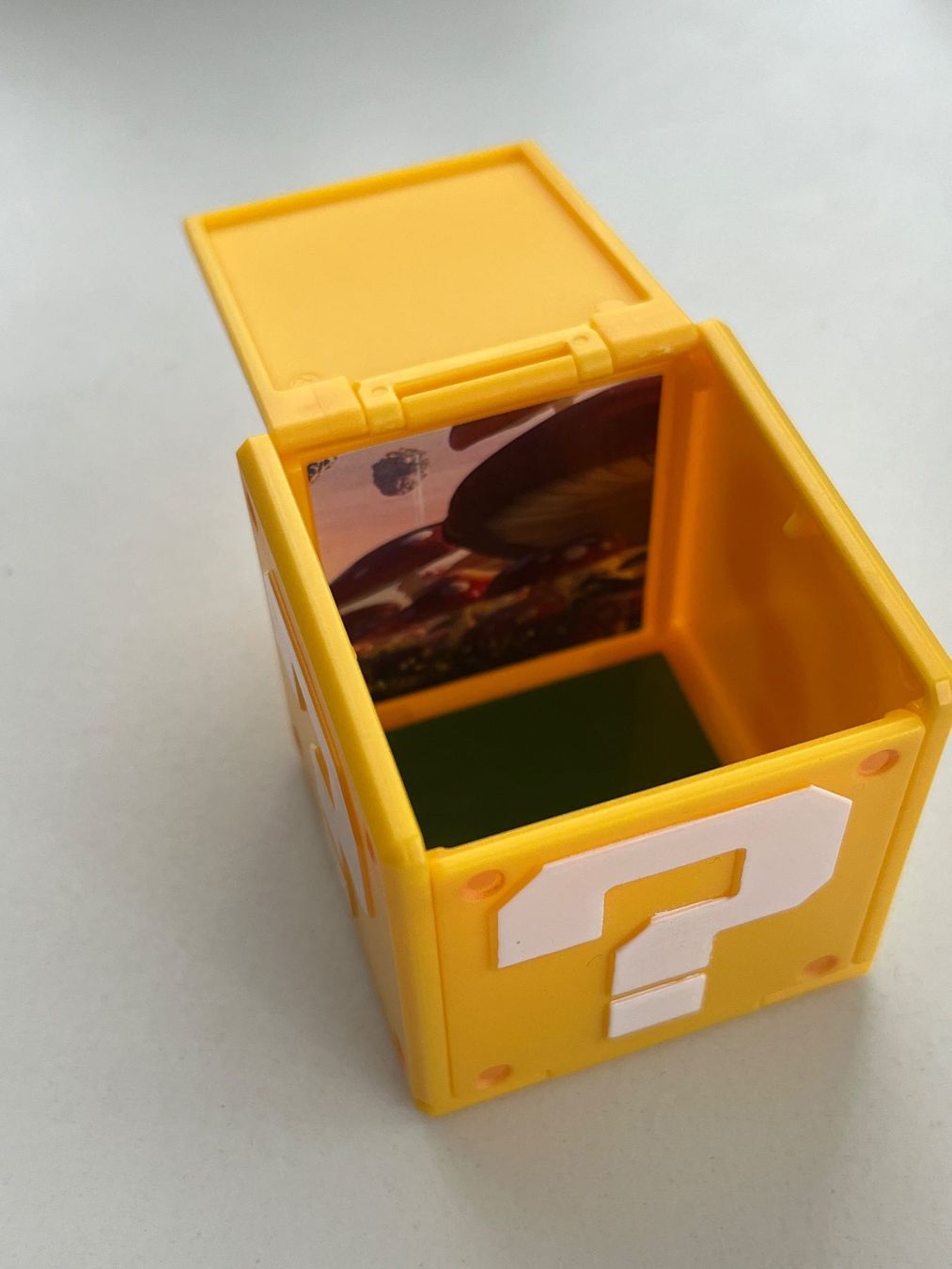 Nintendo Statuette: Super Mario Toad Figur mit Mystery-Box, Nintendo – Usato da Winterthur venduto da Wusa01 8