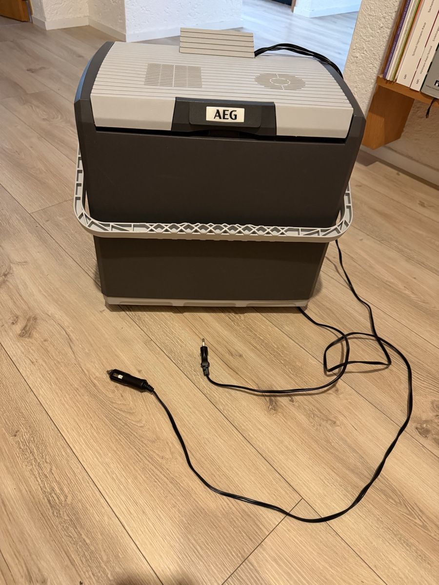 Kühlschränke & Kühlen: AEG Kühlbox KK 28 – Gebraucht aus Köniz von loud_8hhz