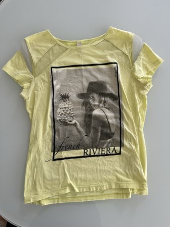 Summer Fashion Tee: Mesh detail