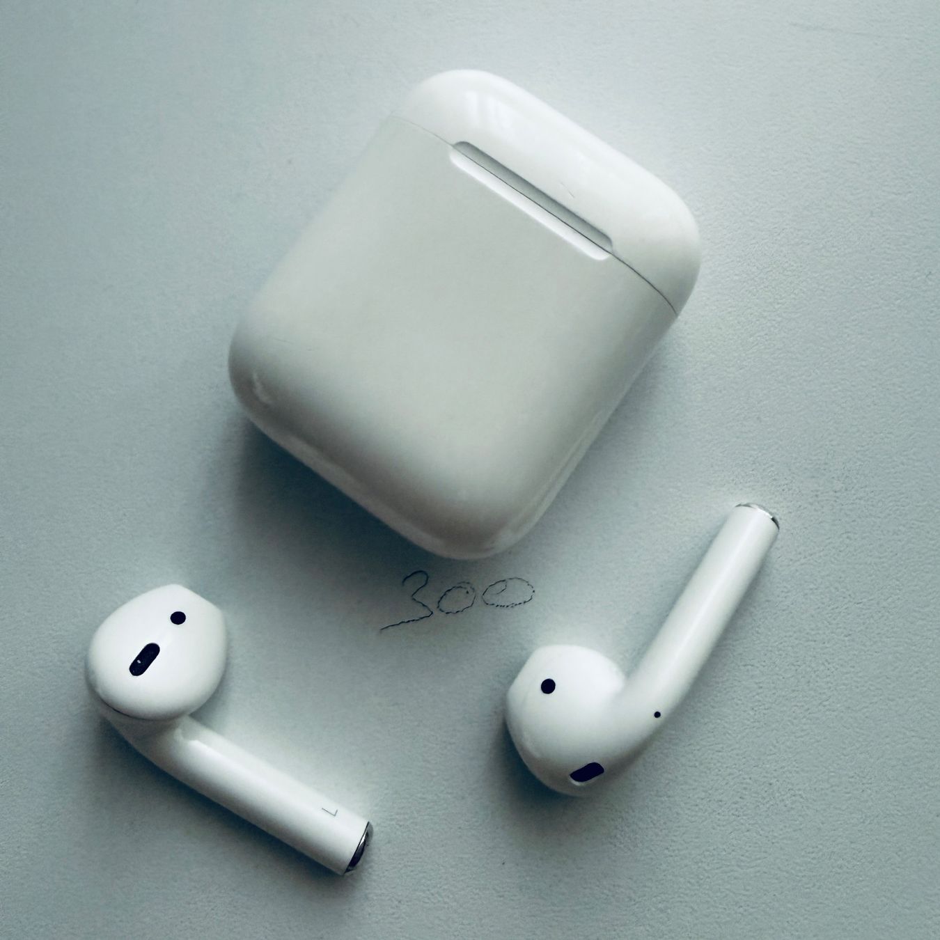 Apple Kopfhörer: Original Apple AirPods 2 Gen. Wireless Kopfhörer & Case – Gebraucht aus Basel von MY.AIRPODS.SHOP 5