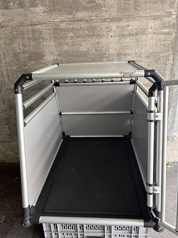 Altro in Decorazioni & Accessori: 4pets PROLINE Hundebox Eagle  Grösse L – Usato da St. Gallen venduto da lei_529d 1