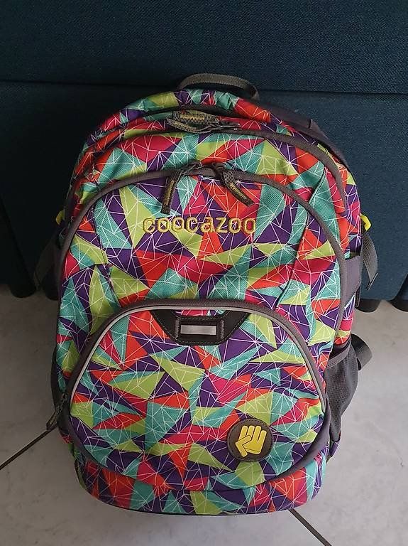 Coocazoo Zaini: COOCAZOO Schulrucksack mit Regenschutz – Usato da Geuensee venduto da JeMaUrPe
