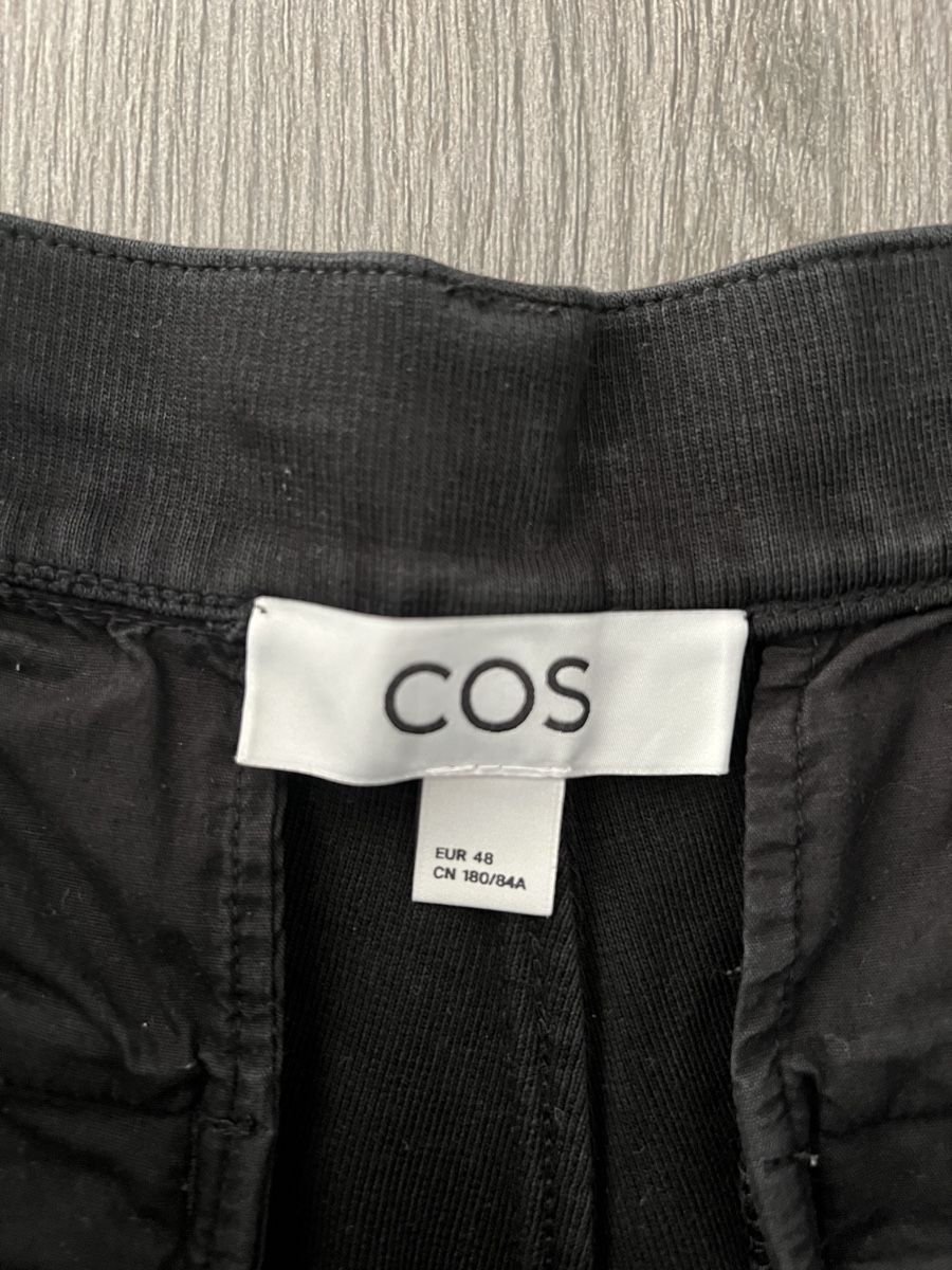 Cos Pantaloni: Pantalon COS noir – Usato da Villars-Ste-Croix venduto da Maaaat 2