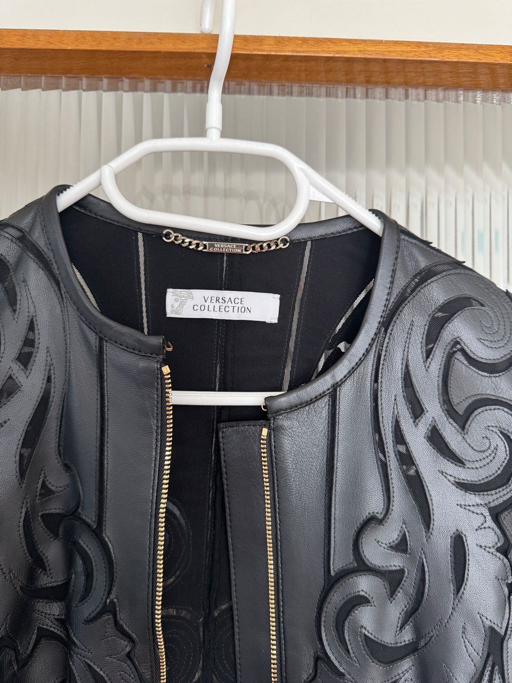 Versace Giacche: Versace Lederjacke Damen Gr 34 – Nuovo (secondo la descrizione) da Unterengstringen venduto da Cuz_5555 1