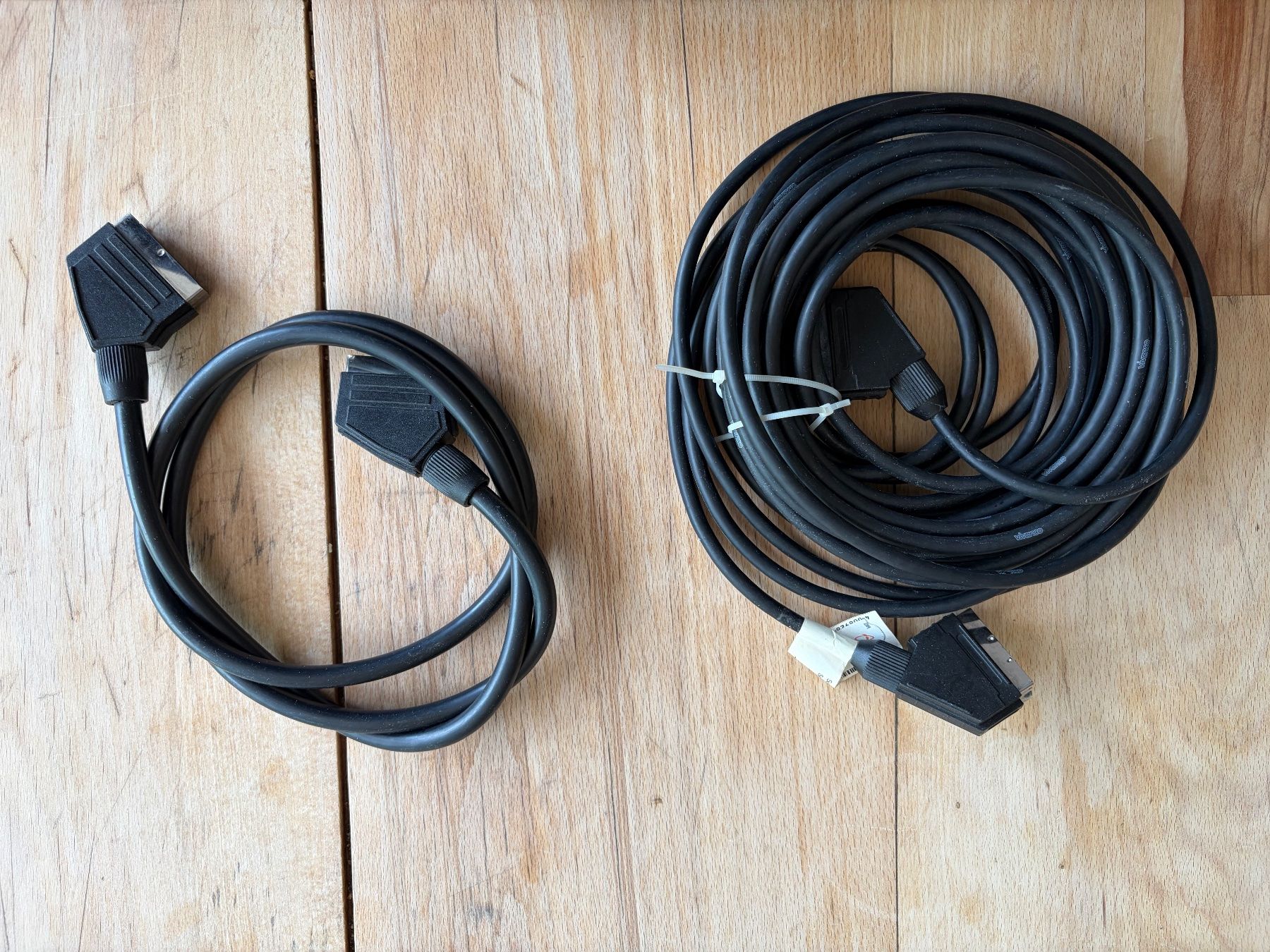 Cavi: Scart-Kabel – Usato da Flims Waldhaus venduto da LaHa7018