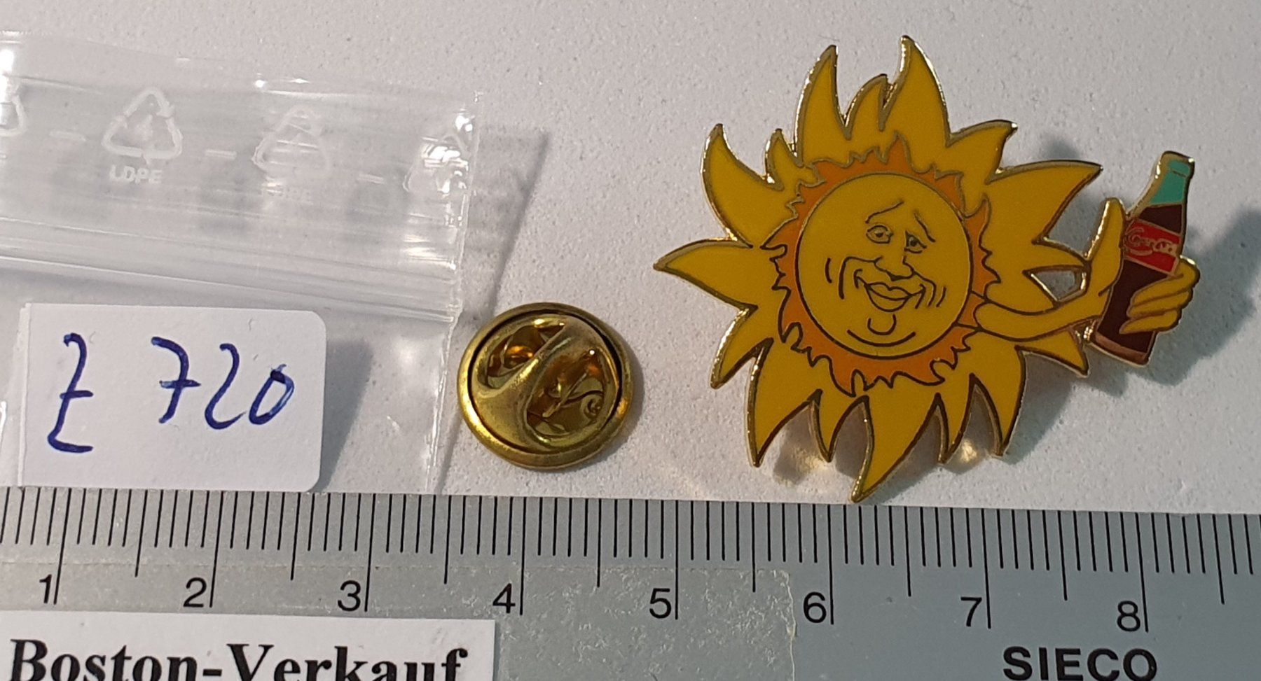 Placchette & Badge: Z720 - Pin Coca Cola Coke Sonne mit Flasche – Usato da Reinach BL venduto da Boston-Verkauf 2