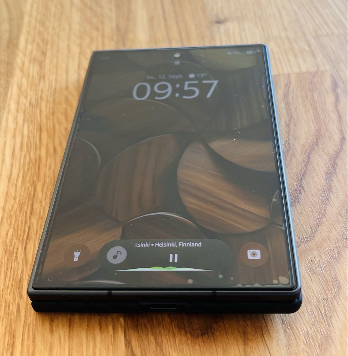Samsung Telefoni cellulari / Smartphones: Samsung Galaxy Fold 8 – Nuovo (secondo la descrizione) da Zürich venduto da Koivusaari 2
