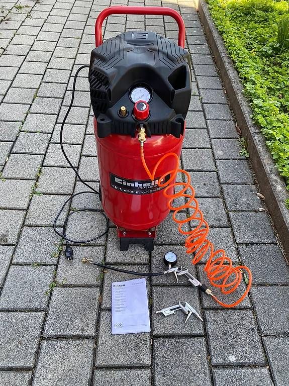 Einhell Kompressoren: Luftkompresser von Einhell, 50l Tank, 10Bar – Gebraucht aus Küssnacht am Rigi von 1a1a