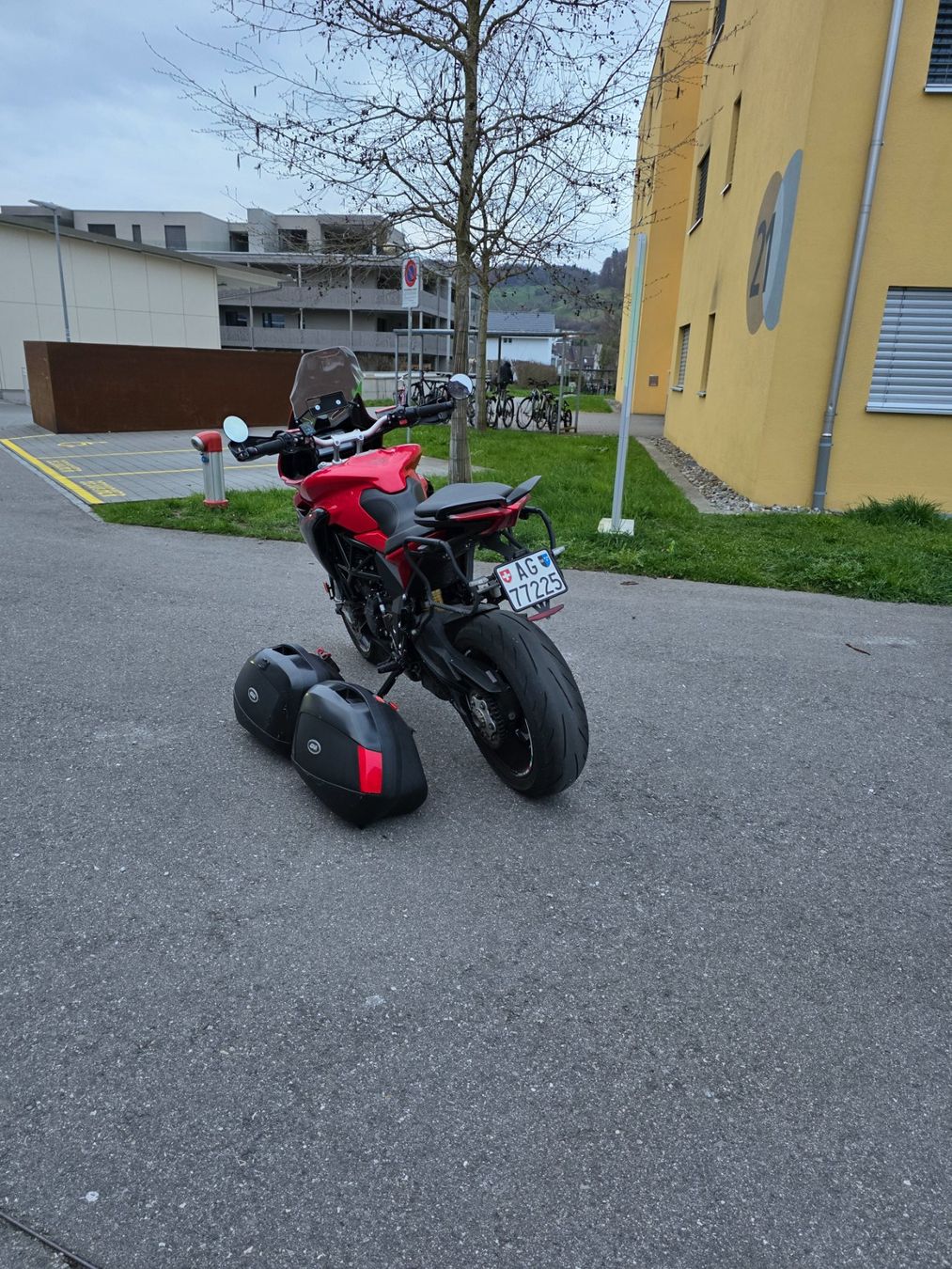 MV Agusta Touring: MV Agusta Turismo Veloce 800 – Usato da Gränichen venduto da Xynactra 3