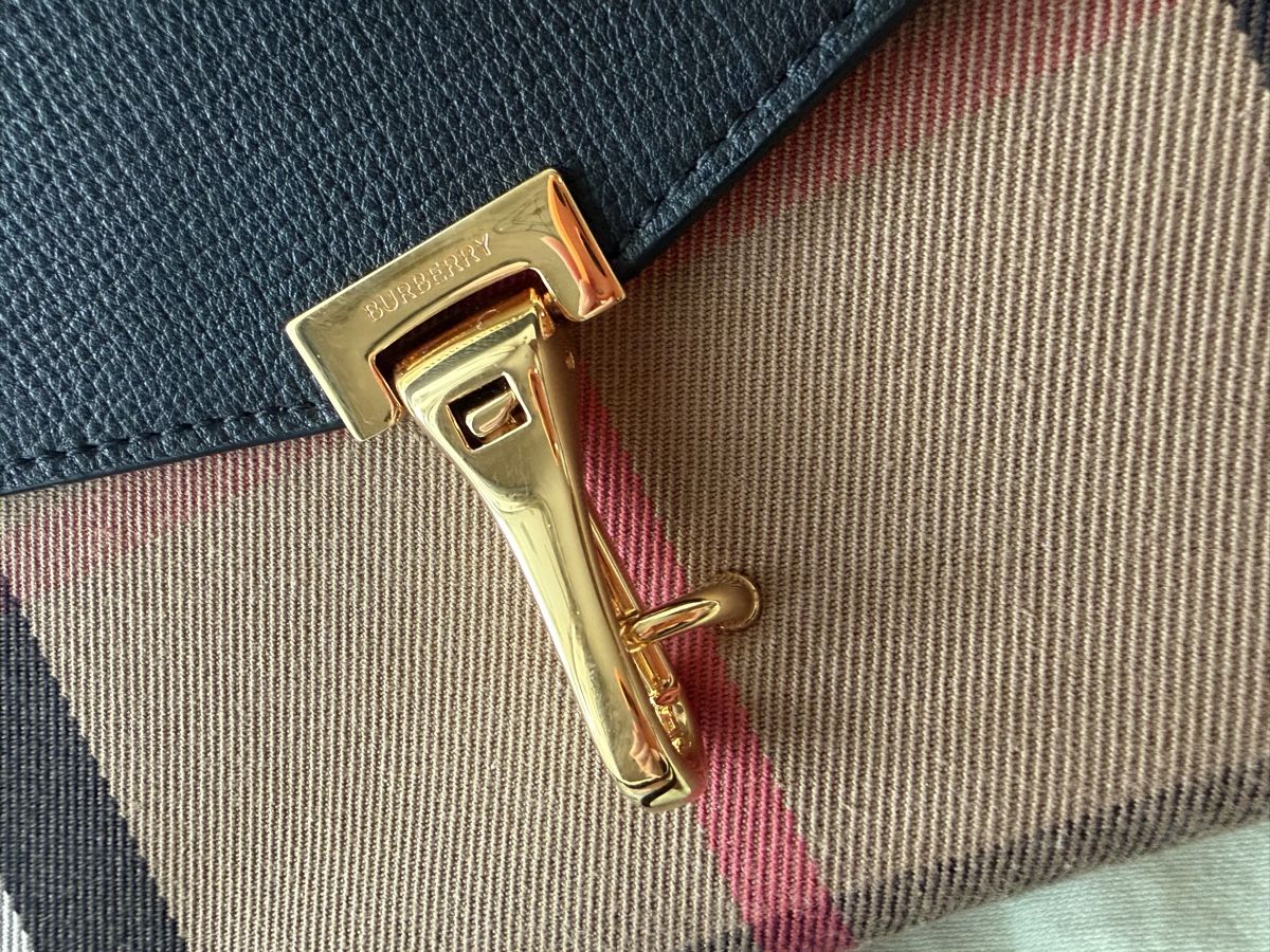 Burberry Borse da donna: Burberry sac à main Neu! – Nuovo (secondo la descrizione) da Fribourg venduto da VSL-LUXE-BRAND 1