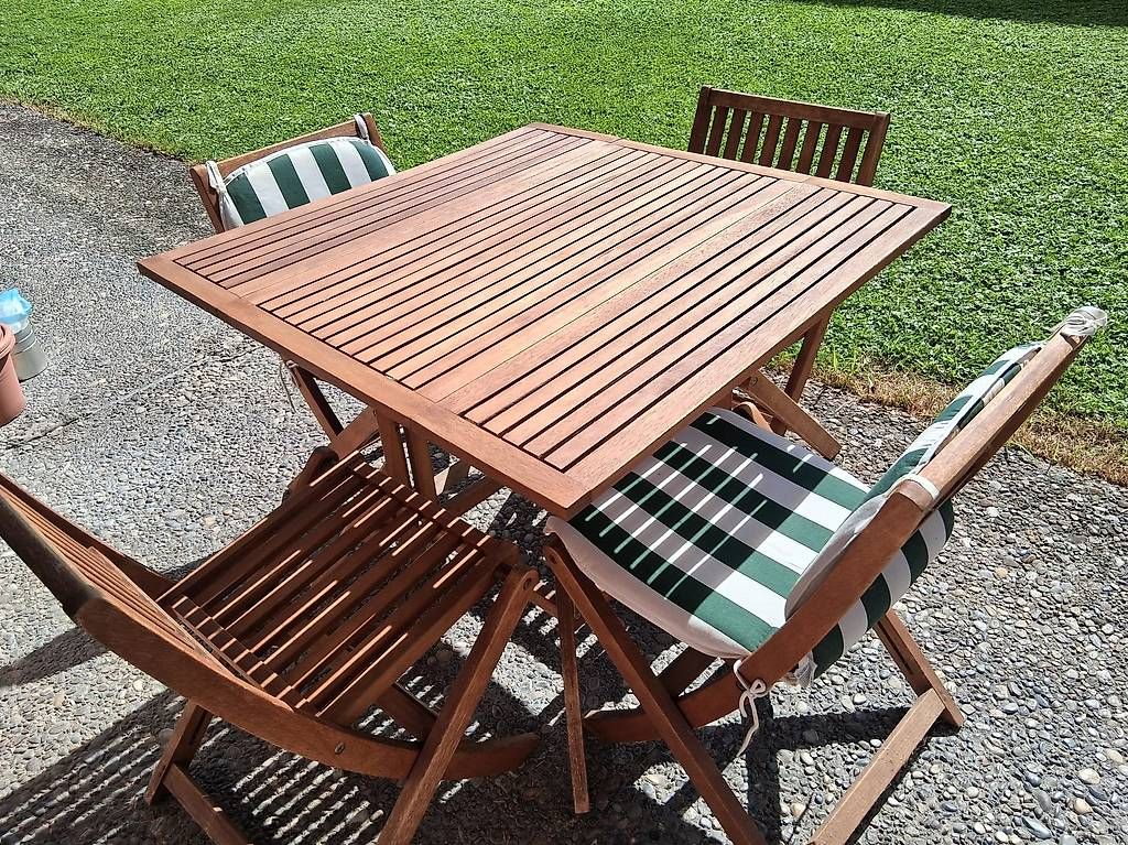Set di tavolo e panche: Garten - Balkontisch / Klappstühle – Usato da Horgen venduto da cla_bv5q