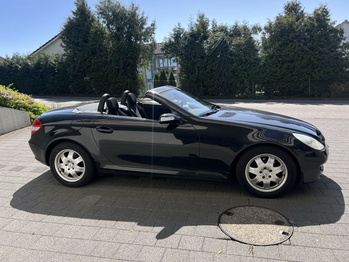 Mercedes-Benz Automobili: Mercedes-Benz SLK 200 convertible – Usato da Stäfa venduto da ste_5zgq 2