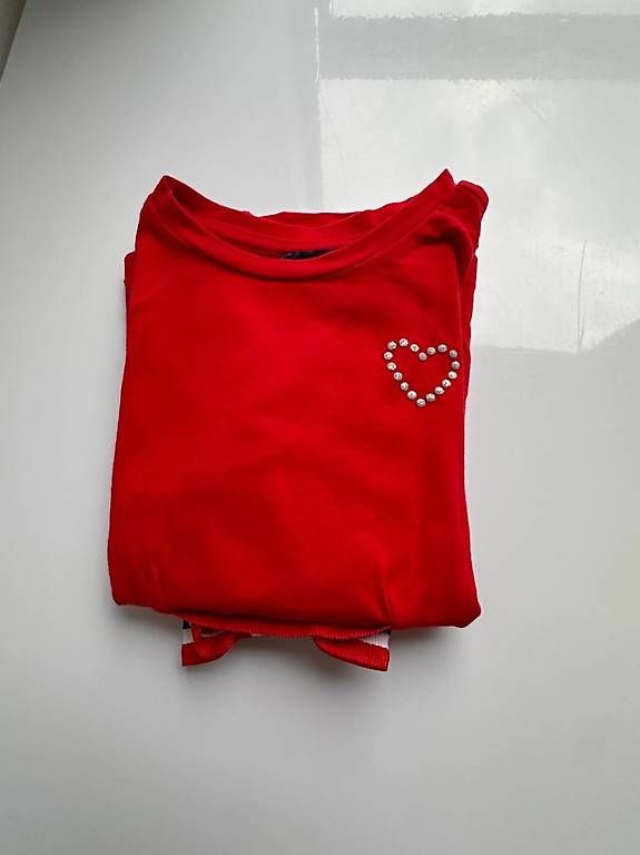 Pullover & Sweatshirts: Haut rouge fille Chicco ? Taille 3 ans – Gebraucht aus Genève von dre_gk92 1