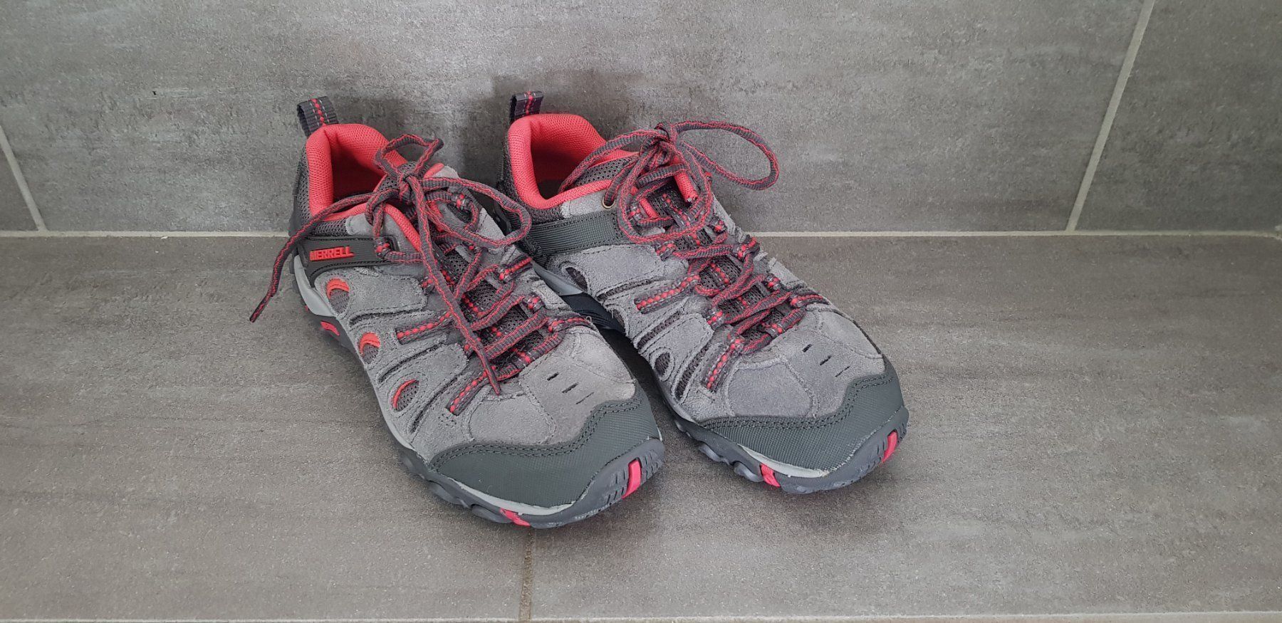 Merrell Scarpe per ragazze: NEU - MERREL Wanderschuhe gr. 37 – Nuovo e nell'imballaggio originale da Mezzovico venduto da maemy