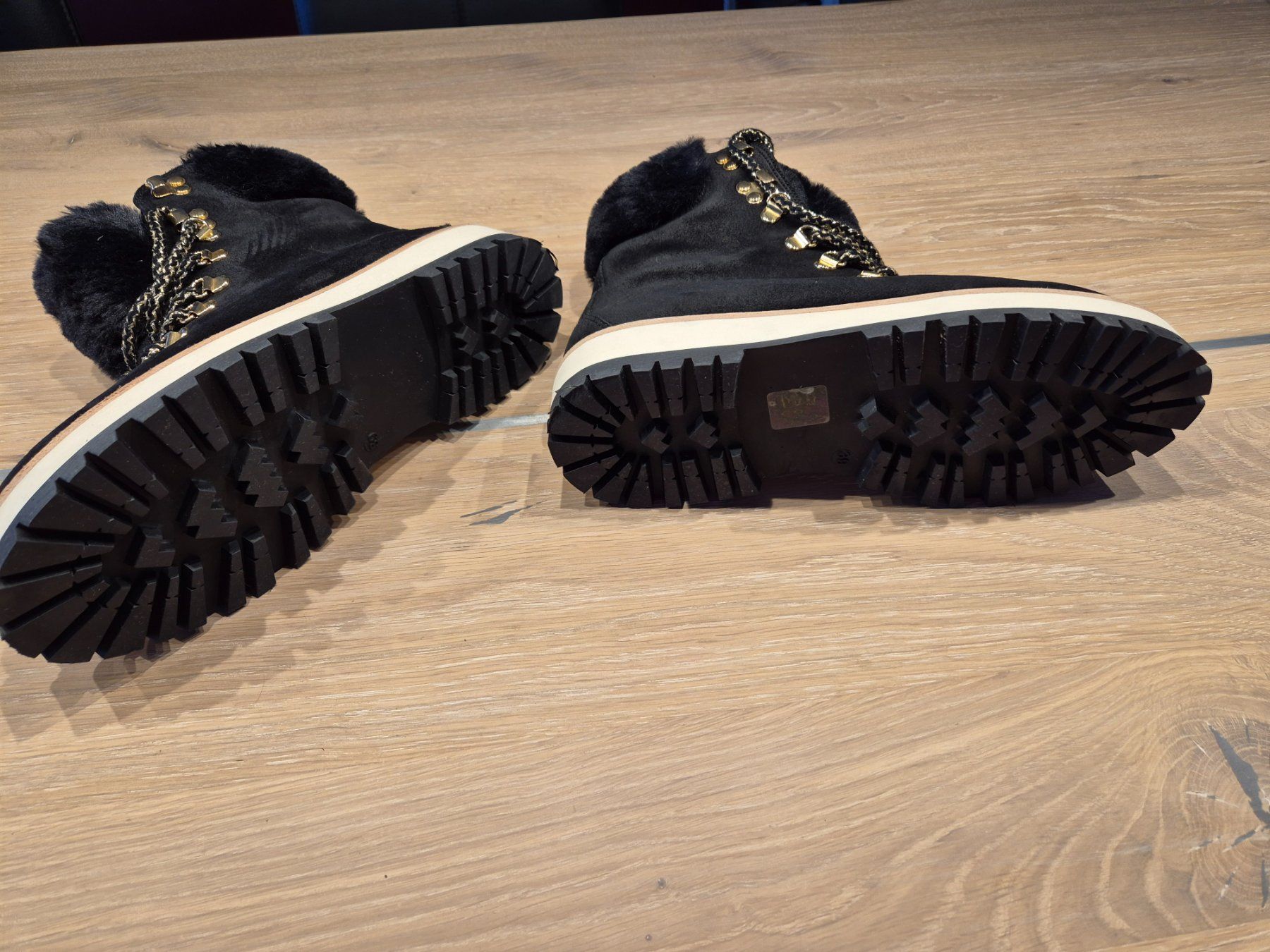 Walder Scarpe da donna: Wildleder Winterstiefel – Nuovo (secondo la descrizione) da Lütisburg venduto da urbsus 3
