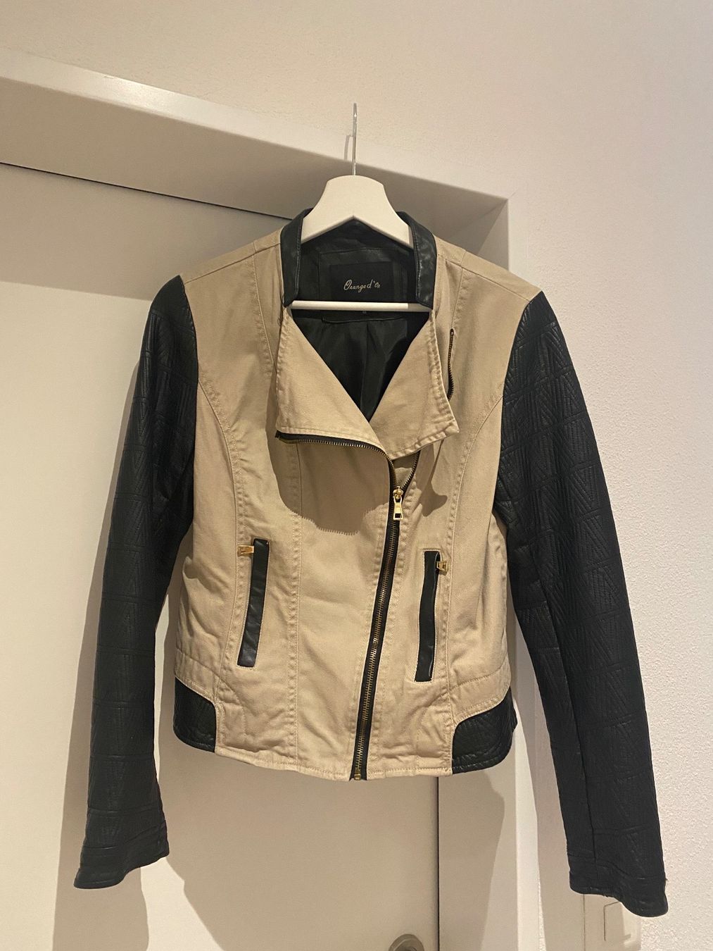 Giacche: Jacke Beige/Schwarz Grösse M – Usato da Dachsen venduto da Jay_3