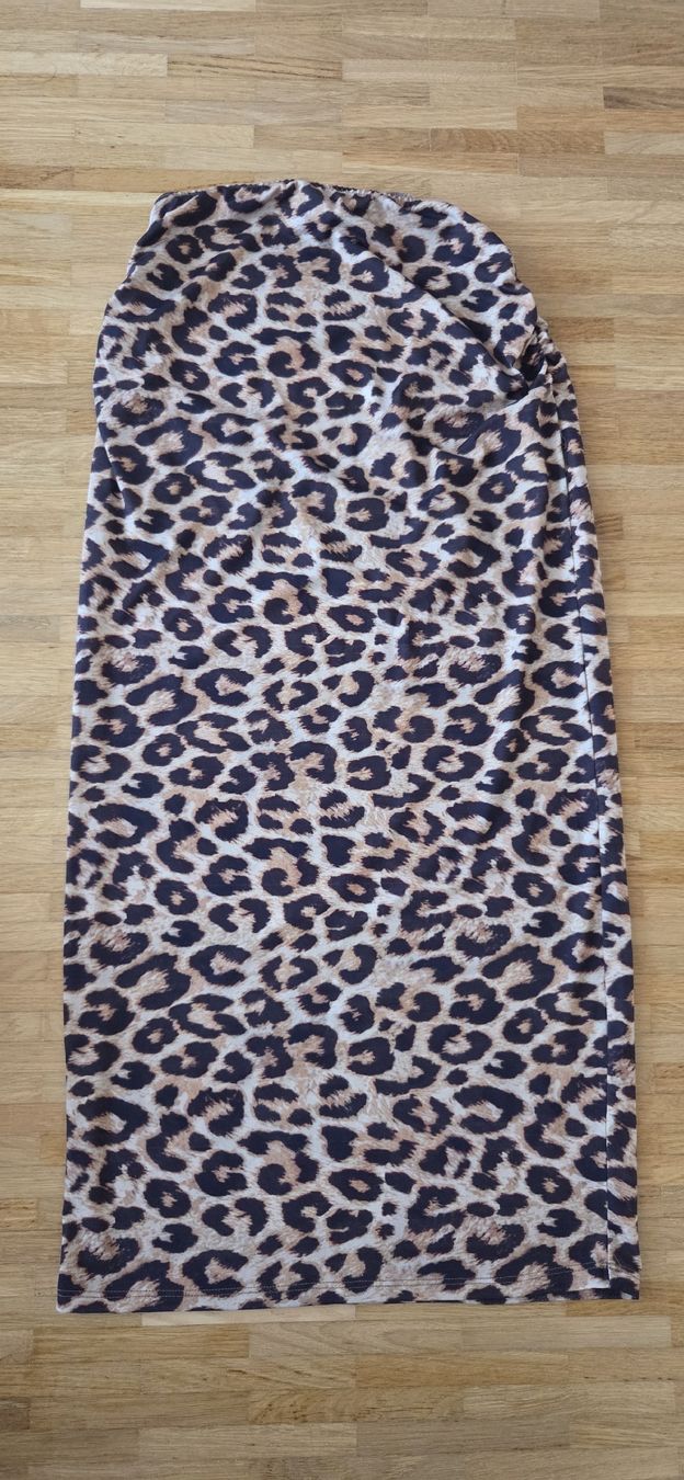 Röcke: Rock mit Leopardenmuster Grösse M PULL&BEAR – Neu (gemäss Beschreibung) aus Zürich von Mmg75