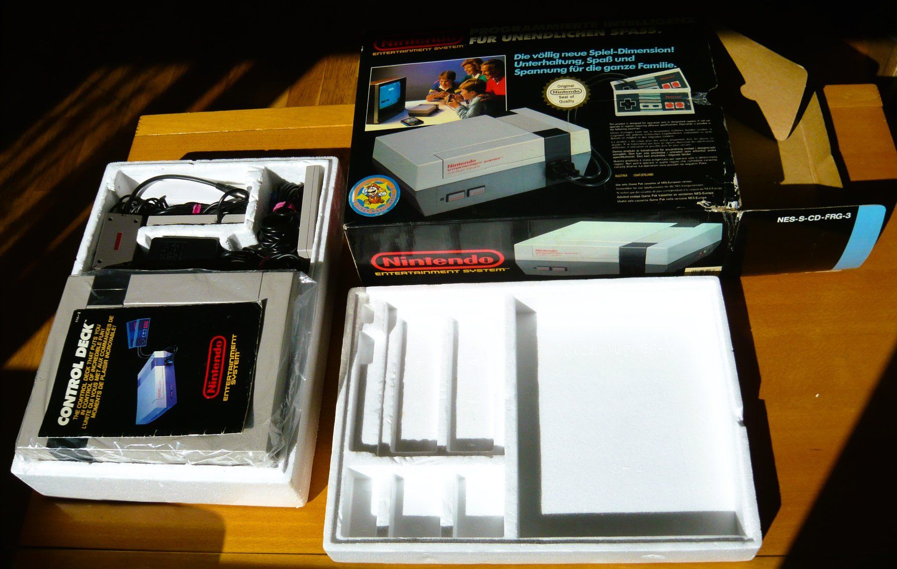 Nintendo Console: NES: Console complète ! Boite,Sagex,Câbles,Notice,Manettes – Usato da Onex venduto da Jaguar1986 1