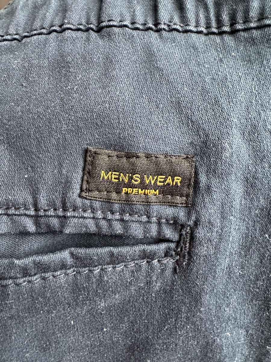 Pantaloni: Pantalons Ash Man taille xl – Usato da Savagnier venduto da Pivovar2 2