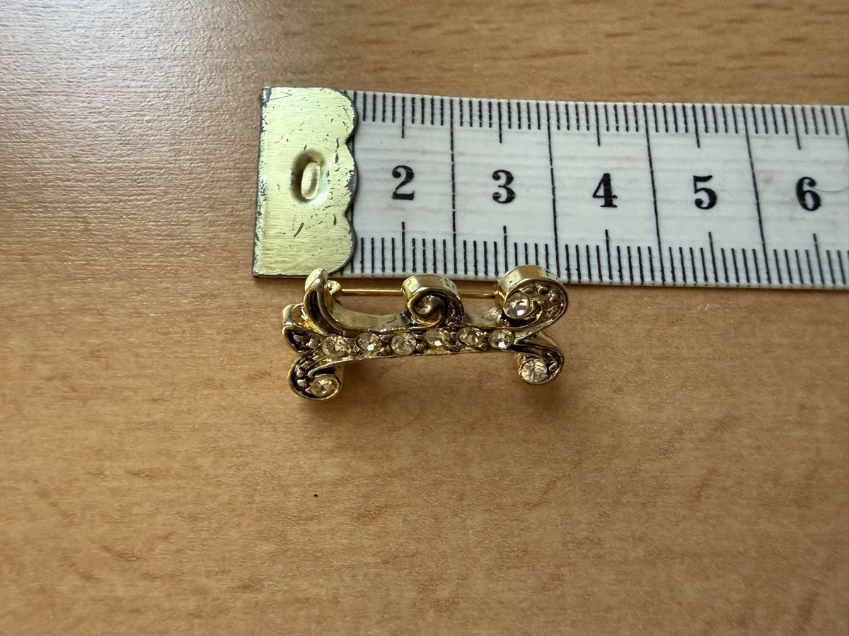 Spille & Fermagli: Vintage-Brosche mit Initiale I goldfarben mit Strass. – Nuovo (secondo la descrizione) da Lamone venduto da LaCantinaMagica 3
