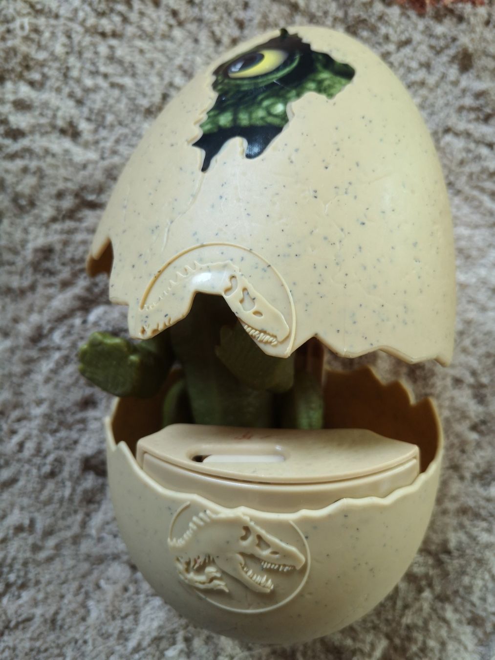 Spielzeuge: Jurassic World Baby-Dino mit Ei – Gebraucht aus Vordemwald von Esel04 1