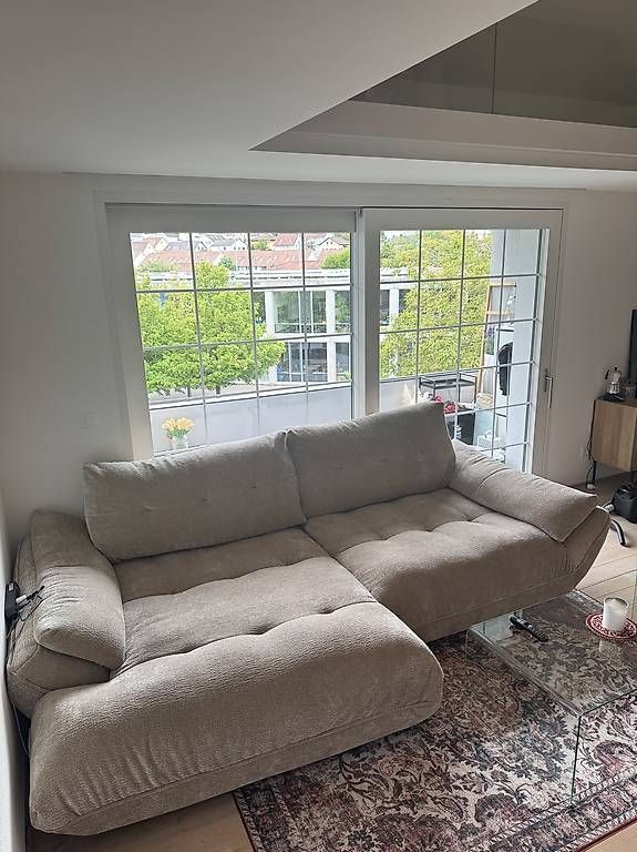 Mömax Sofas: Luxuriöses Sofa nur 6 Monate neu – Gebraucht aus Spreitenbach von adr_kw8c