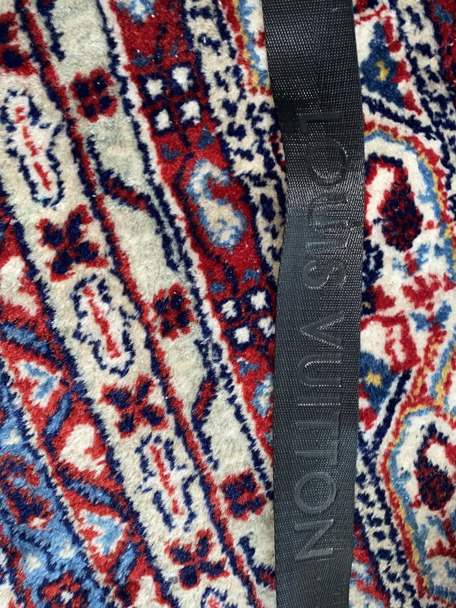Louis Vuitton Altro in  Abbigliamento & Accessori: Sacoche Louis Vuitton – Nuovo (secondo la descrizione) da Genève venduto da ibrahim9dd17 1