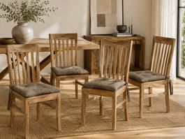 Stühle (4x) für den Essbereich