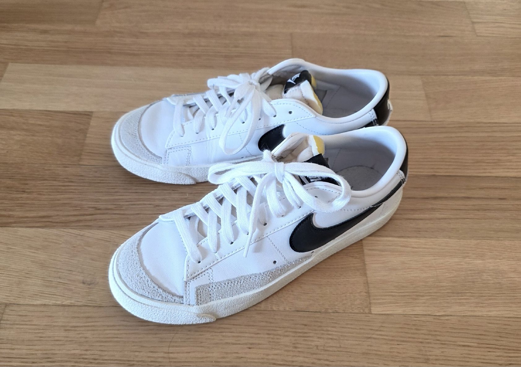 Nike Chaussures hommes: Nike Blazer '77 Low / Gr. 38.5 – D'occasion à Rheinfelden par Julanna