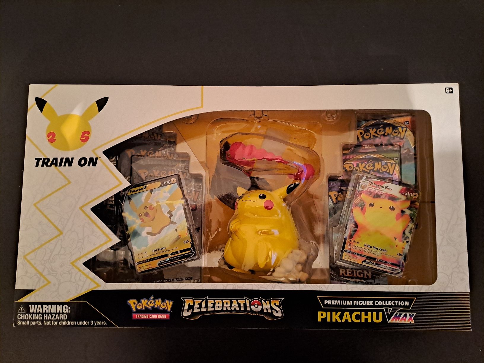 Pokémon Carte collezionabili: Celebrations Pikachu Vmax Premium Figure acollection – Nuovo (secondo la descrizione) da Basel venduto da mfe_86h9