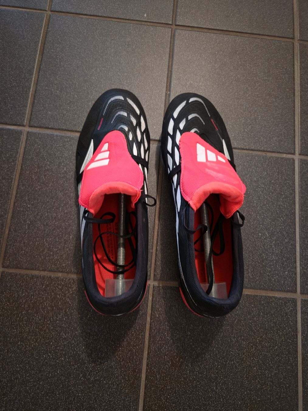 Adidas Herrenschuhe: Fussballschuh – Neu (gemäss Beschreibung) aus Gossau SG von San-Galler-27 1