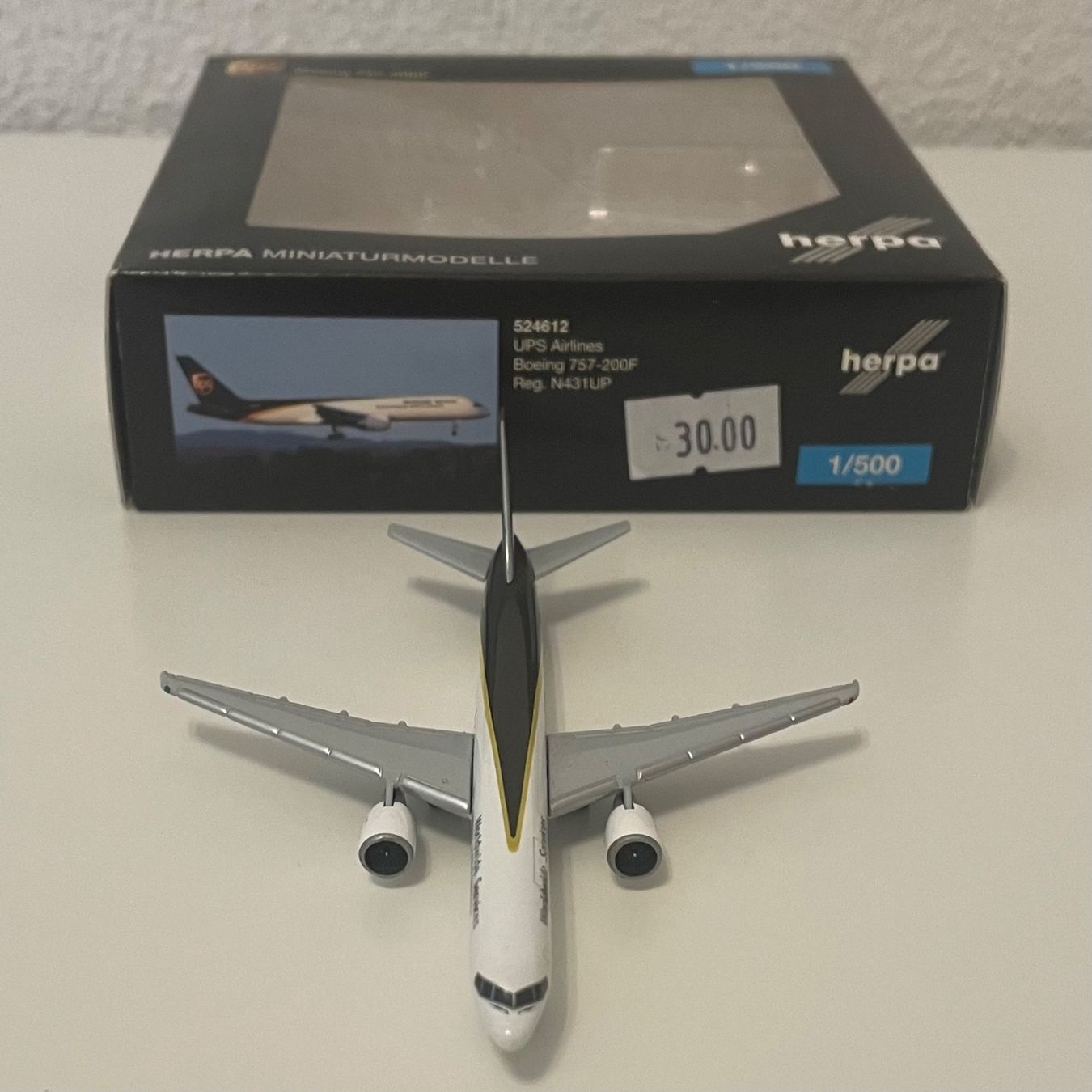 Boeing B-757-200F UPS N475UP (Herpa Wings 524612-001) Metallmodell mit Fahrwerk ohne Ständer New