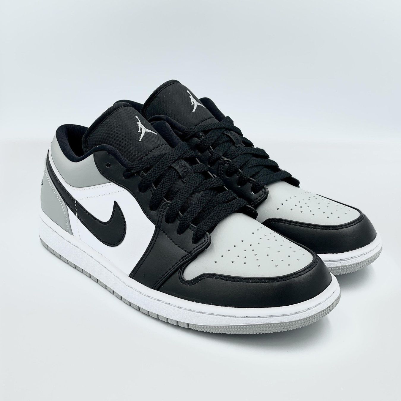 Jordan Herrenschuhe: Nike Air Jordan 1 Low Shadow Toe EU 44.5 – Neu und originalverpackt aus Erlinsbach von sasneakers