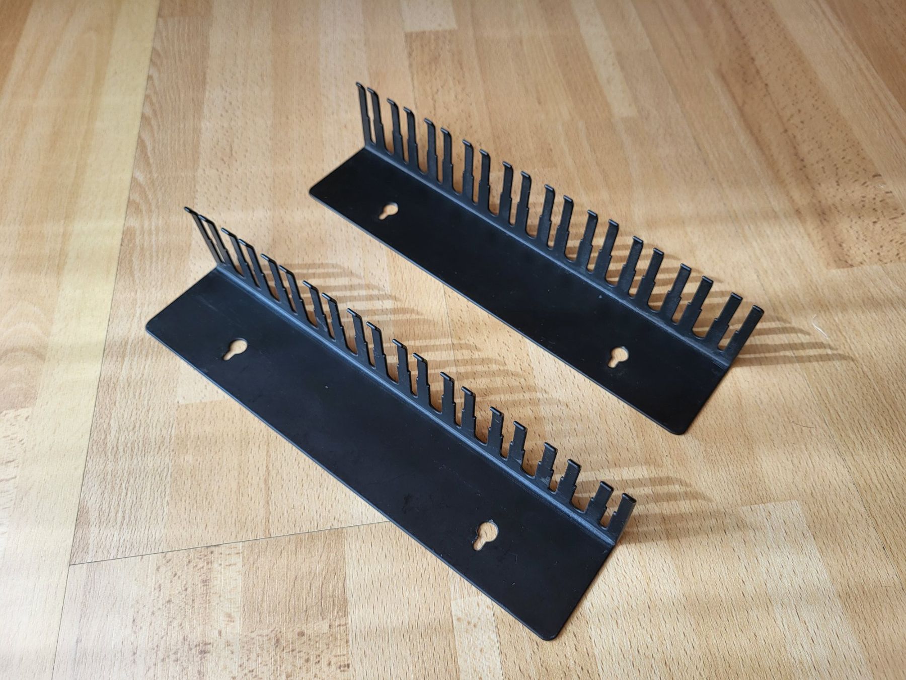 Altro Materiale elettrico: Millenium Cable Holder – Usato da Eggiwil venduto da kariiina 1