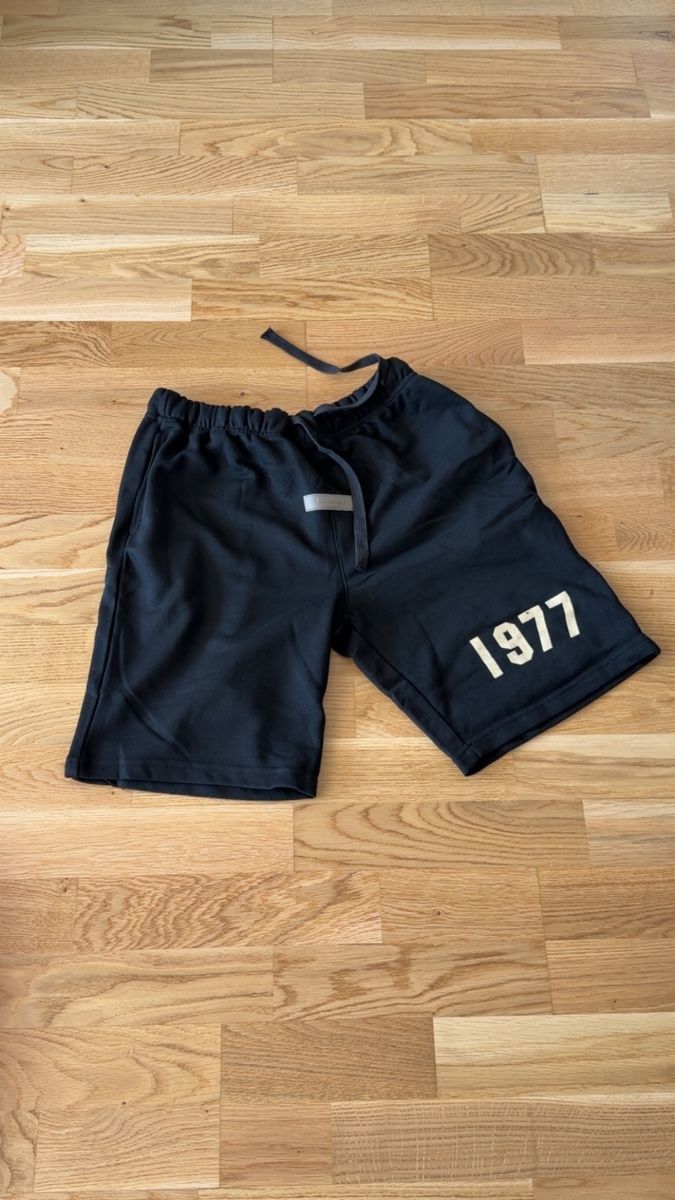 Fear of God Hosen: Essentials shorts – Neu und originalverpackt aus Pieterlen von sam_58jm