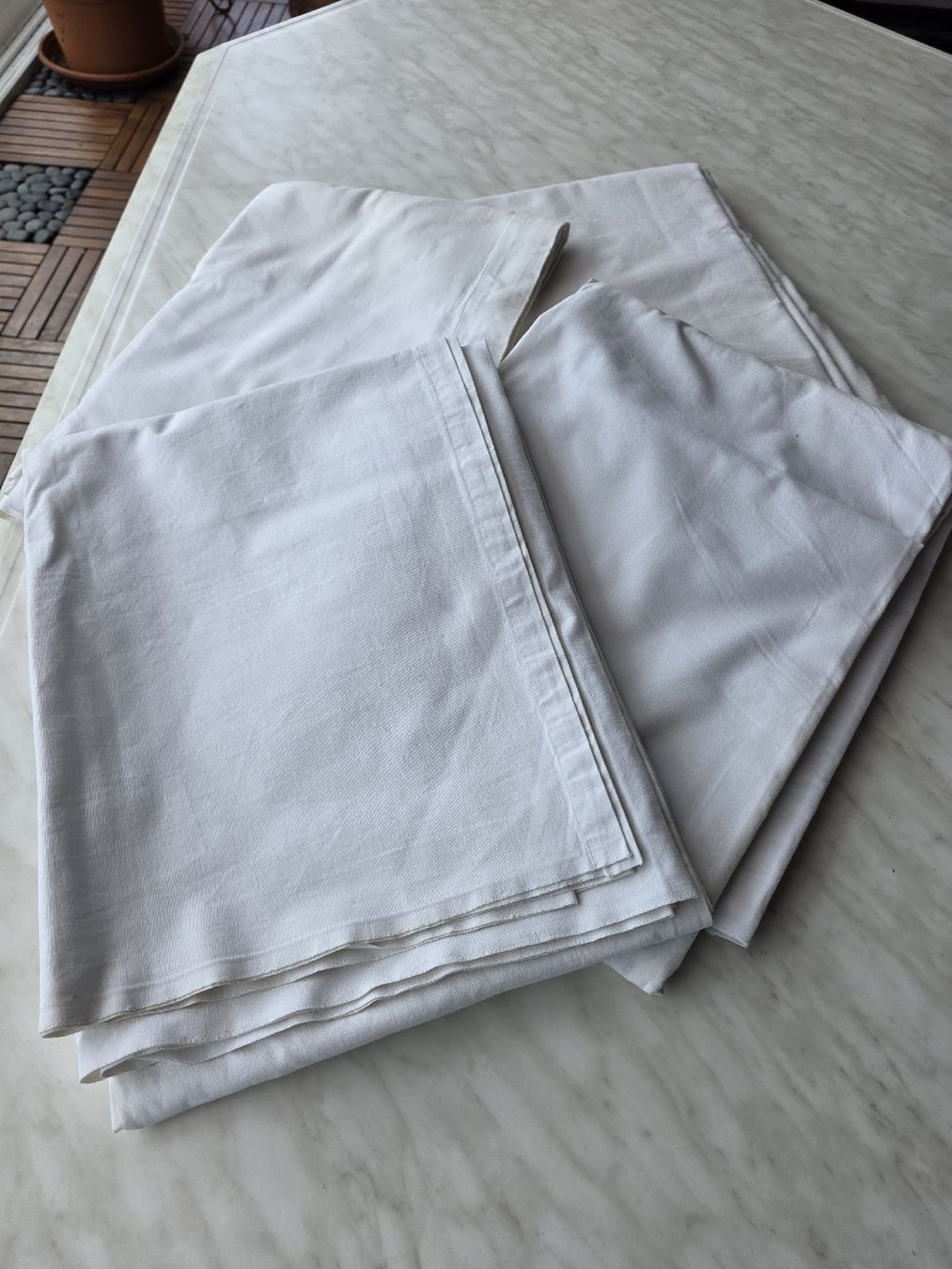 Biancheria da letto: 4 White Cotton Bed sheets. – Usato da Hinwil venduto da Ehretstock8