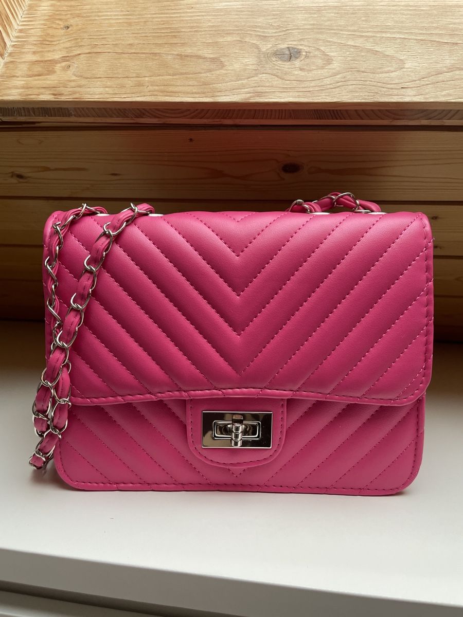Borse da donna: Pinke Umhängetasche mit Kette – Nuovo e nell'imballaggio originale da Uster venduto da fas_q2ft