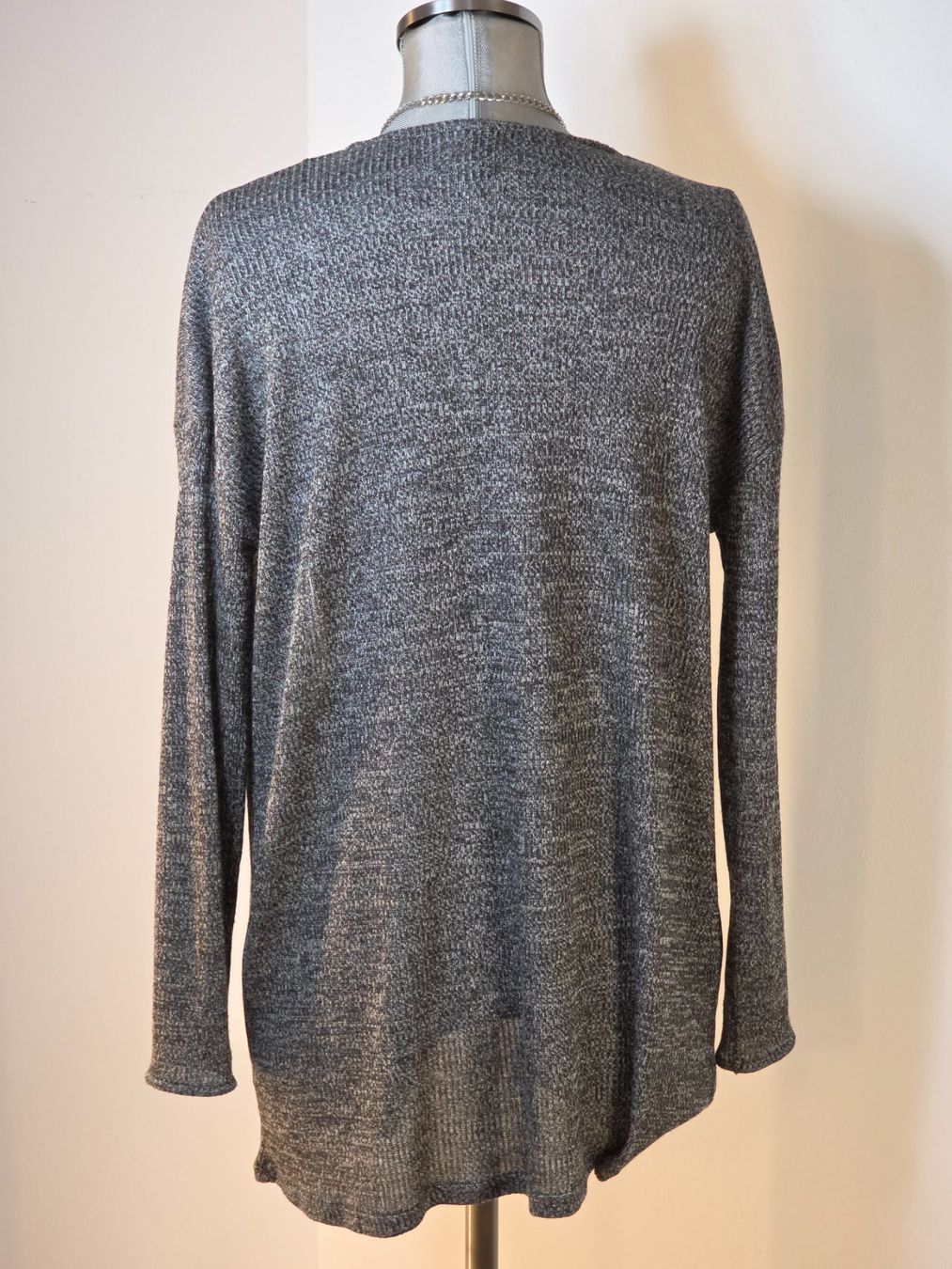 H&M Giacche: S 34 36  H&M Divided Strickjacke Cardigan grau meliert – Nuovo (secondo la descrizione) da Dürnten venduto da Bachtelsurfer 3