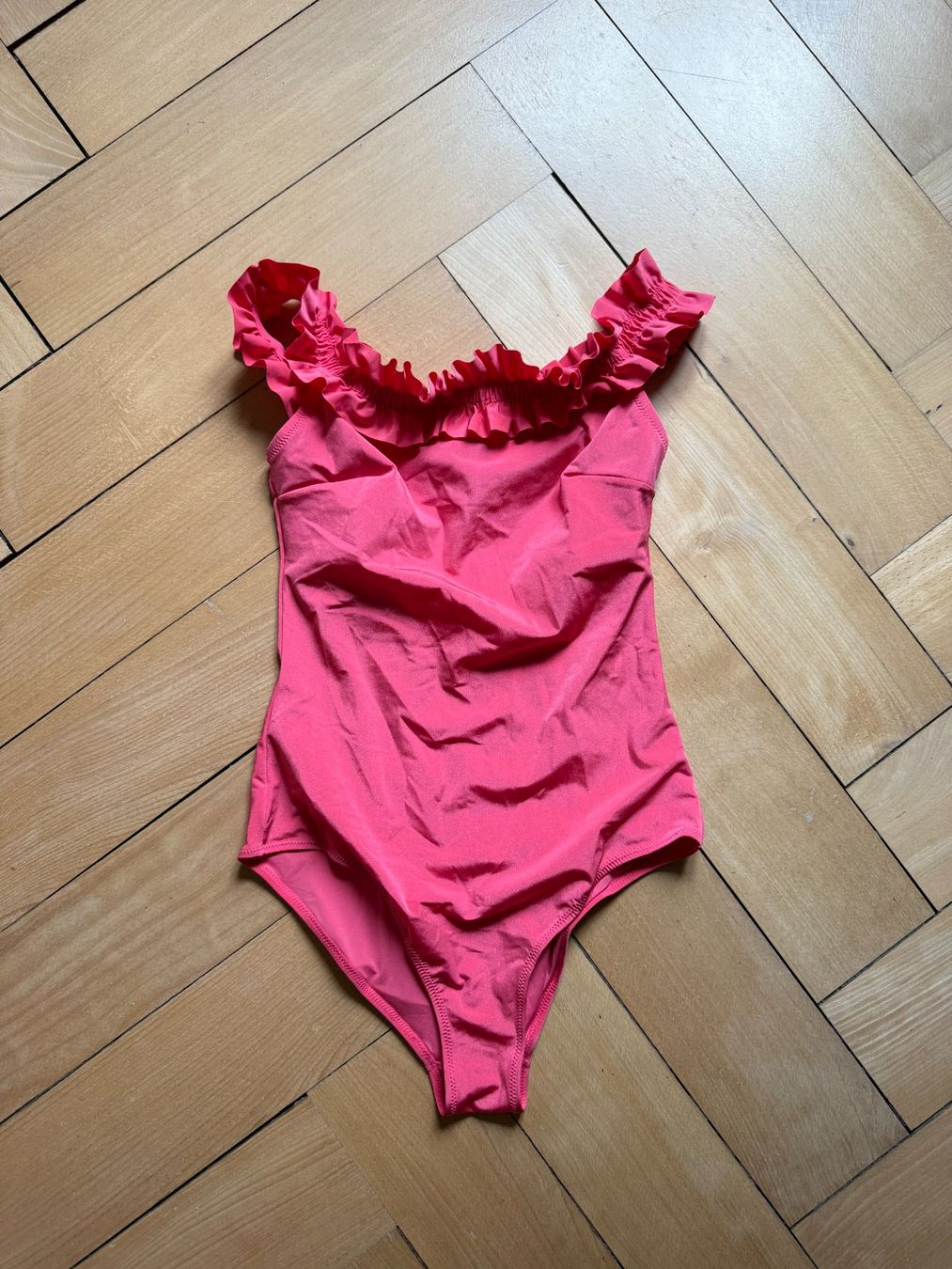 H&M Costumi da bagno & Bikini: Monokini Badeanzug pink mit Rüschen 36 – Usato da Zürich venduto da Diazaio