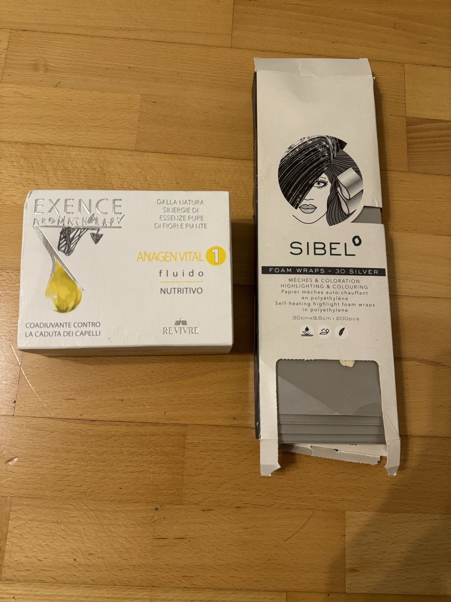 Kosmetik-& Massageliegen: Coiffeur Produkte – Gebraucht aus zürich von fufinini4 4