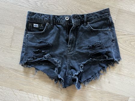 Superdry Denim Shorts, destroyed Look, Grauschwarz, Gr. 27