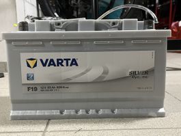 Autobatterie Varta 1 Jahr alt. Modell: F19 85 AH