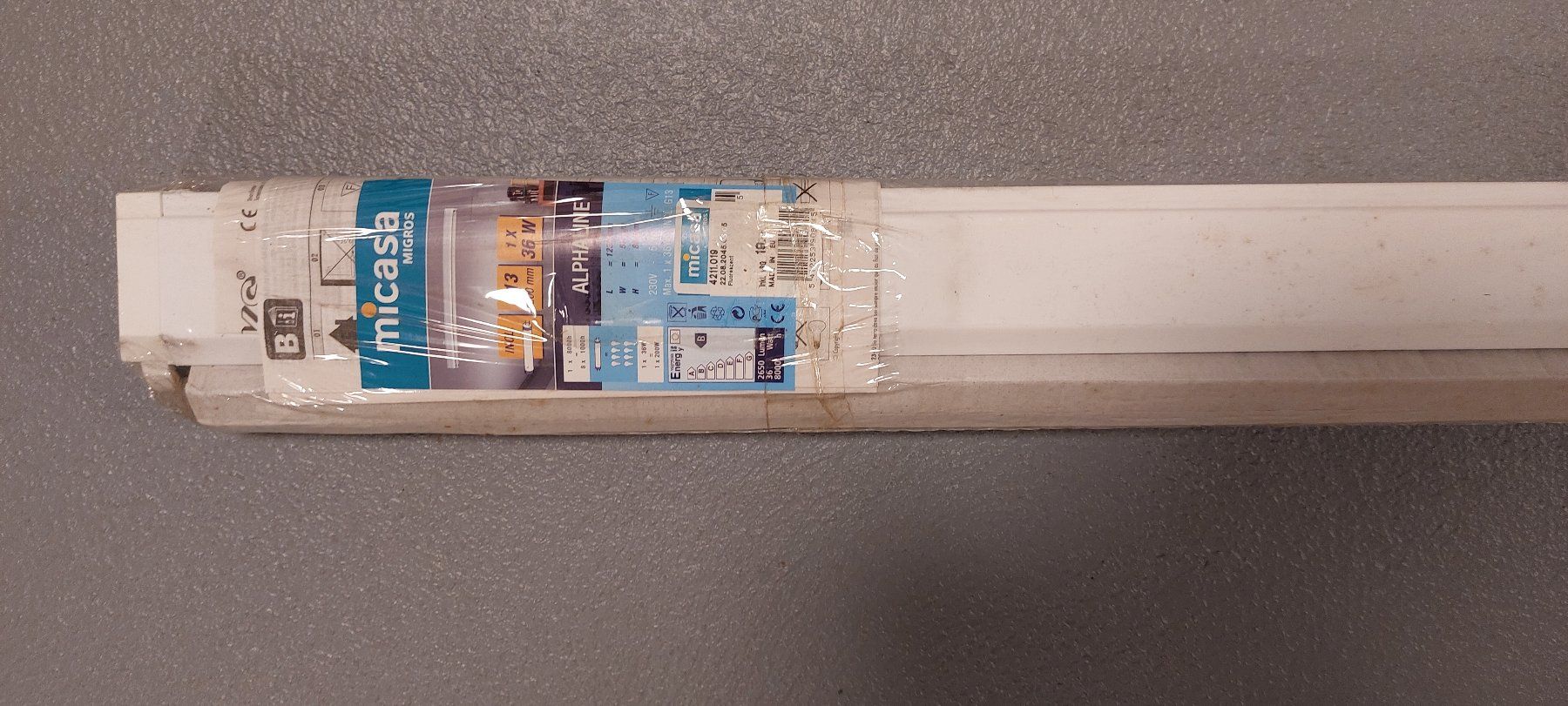 Lampes: 2 LED Röhren komplett mit Halterung – D'occasion à Lupfig par Robob2 3